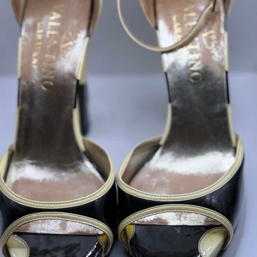 Valentino Black and Cream Strappy Heels - Picture 9 of 14